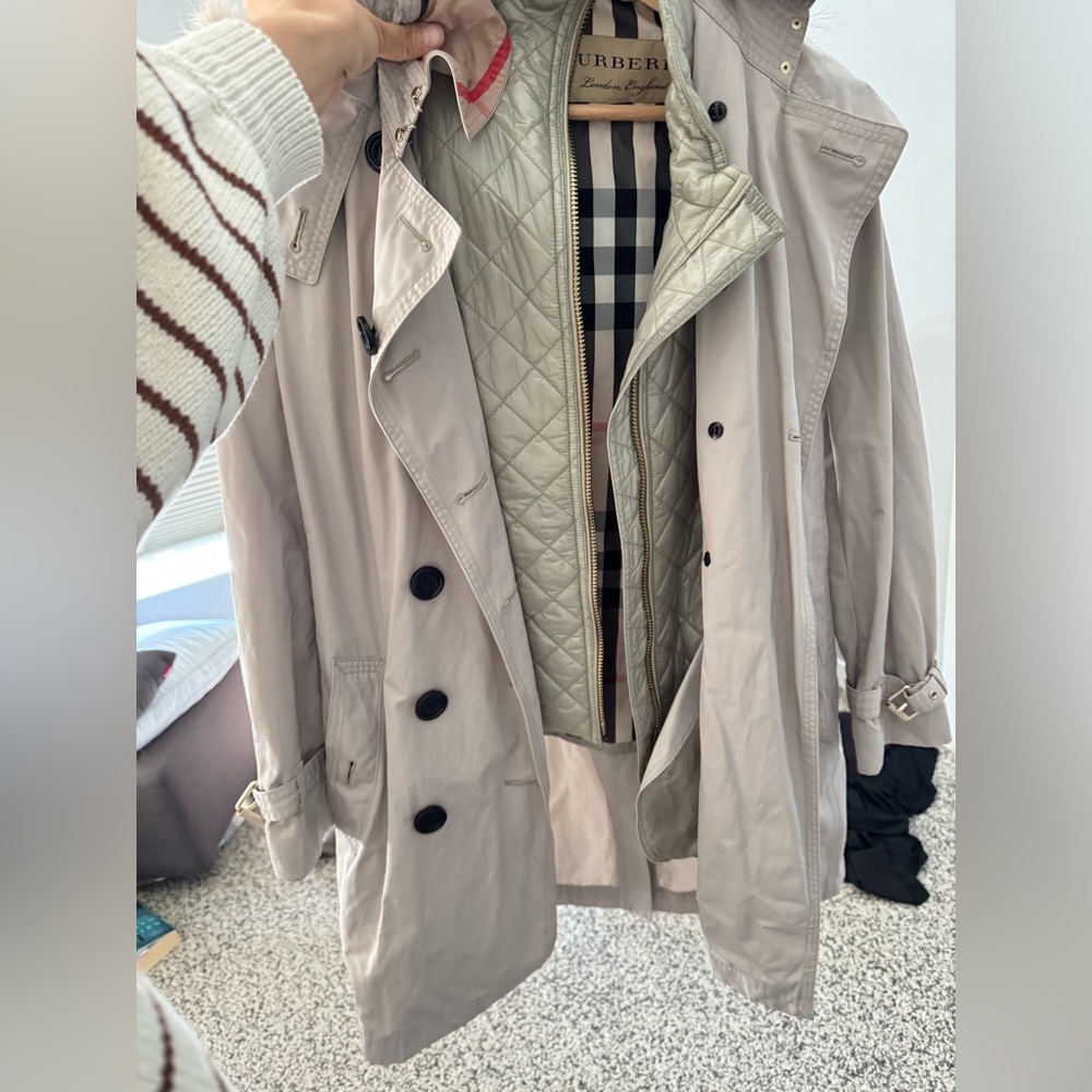 Burberry jacket with detachable vest inside